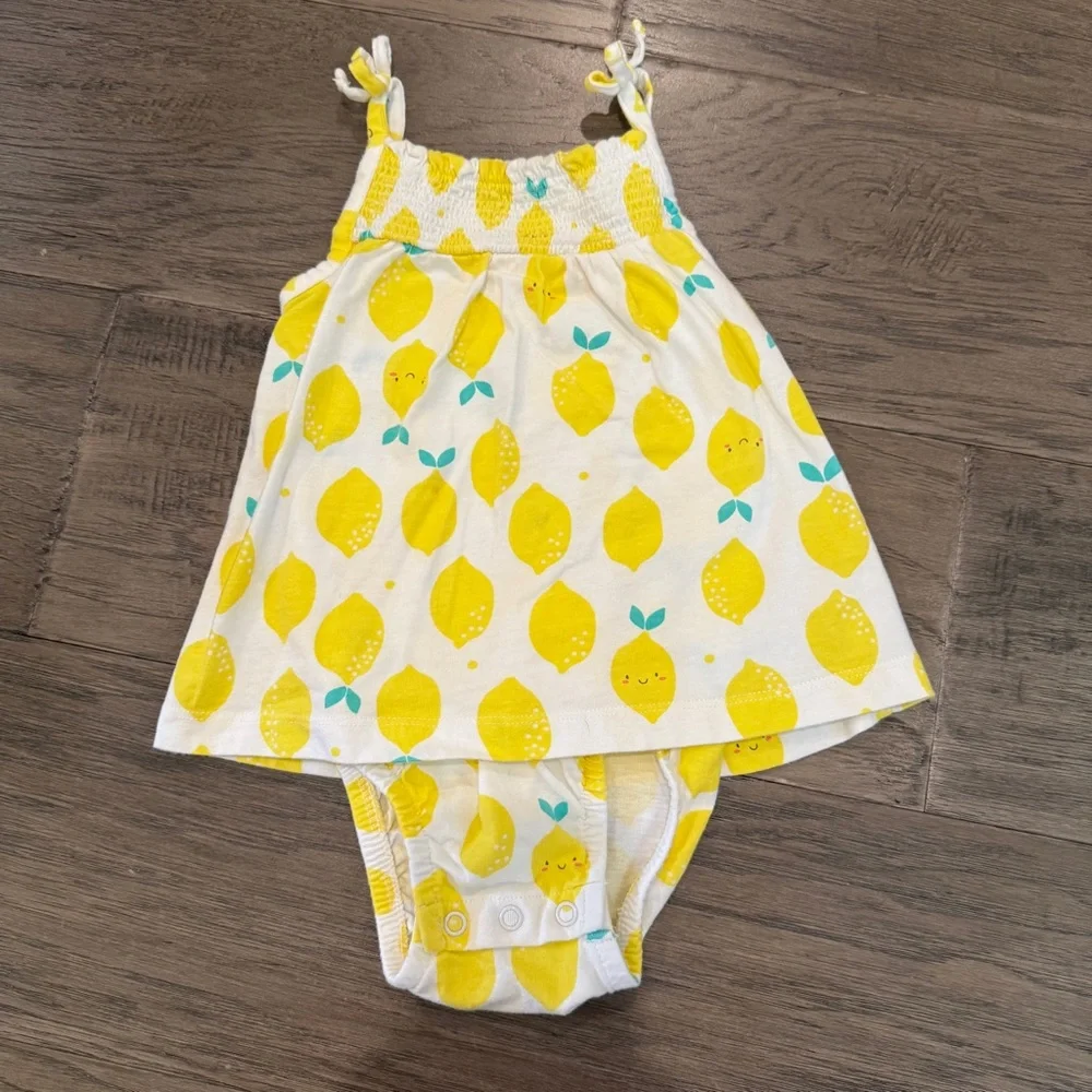 Carter's Yellow and White Lemon Print dress with bloomers‎ 12m